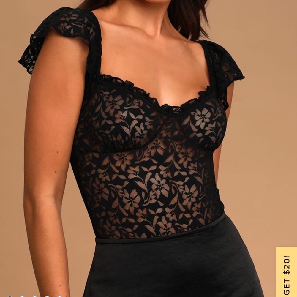 Free people -Olivia Black Ruffled Sheer Lace Bodysuit Small
NWT -